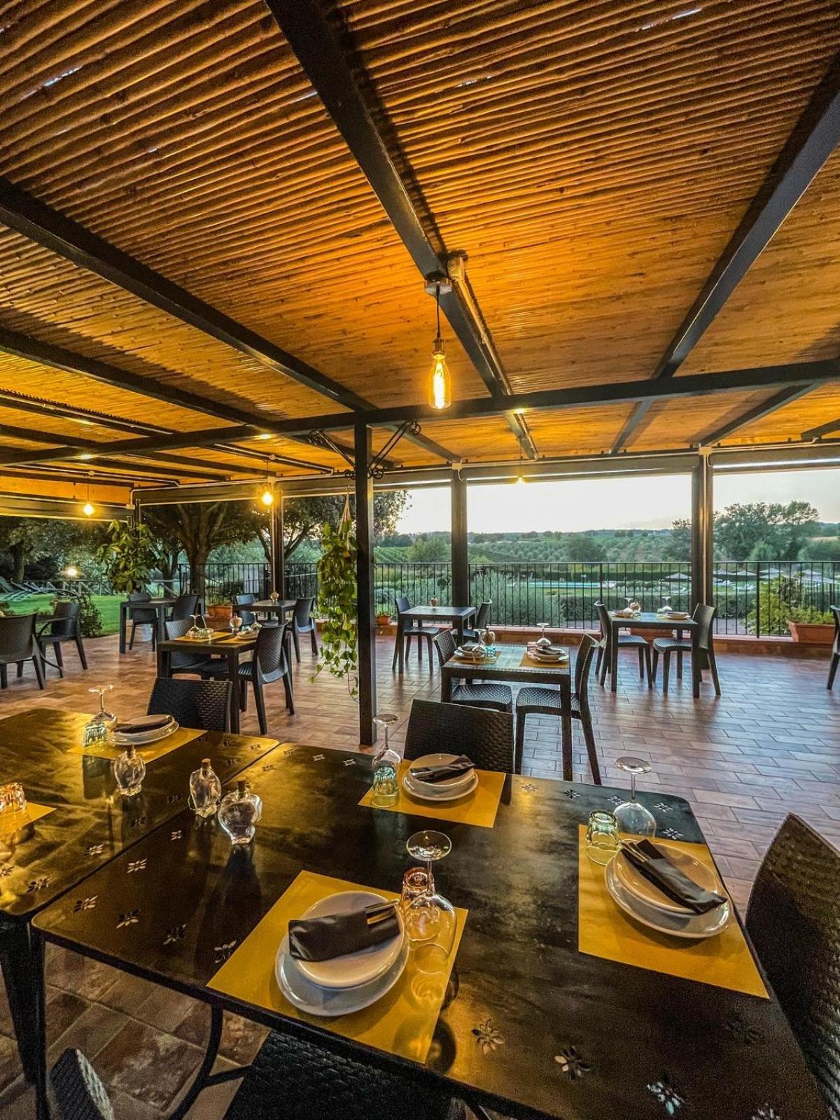 Agriturismo I Tre Fossi มาลียาโน อิน ตอสกานา ภายนอก รูปภาพ