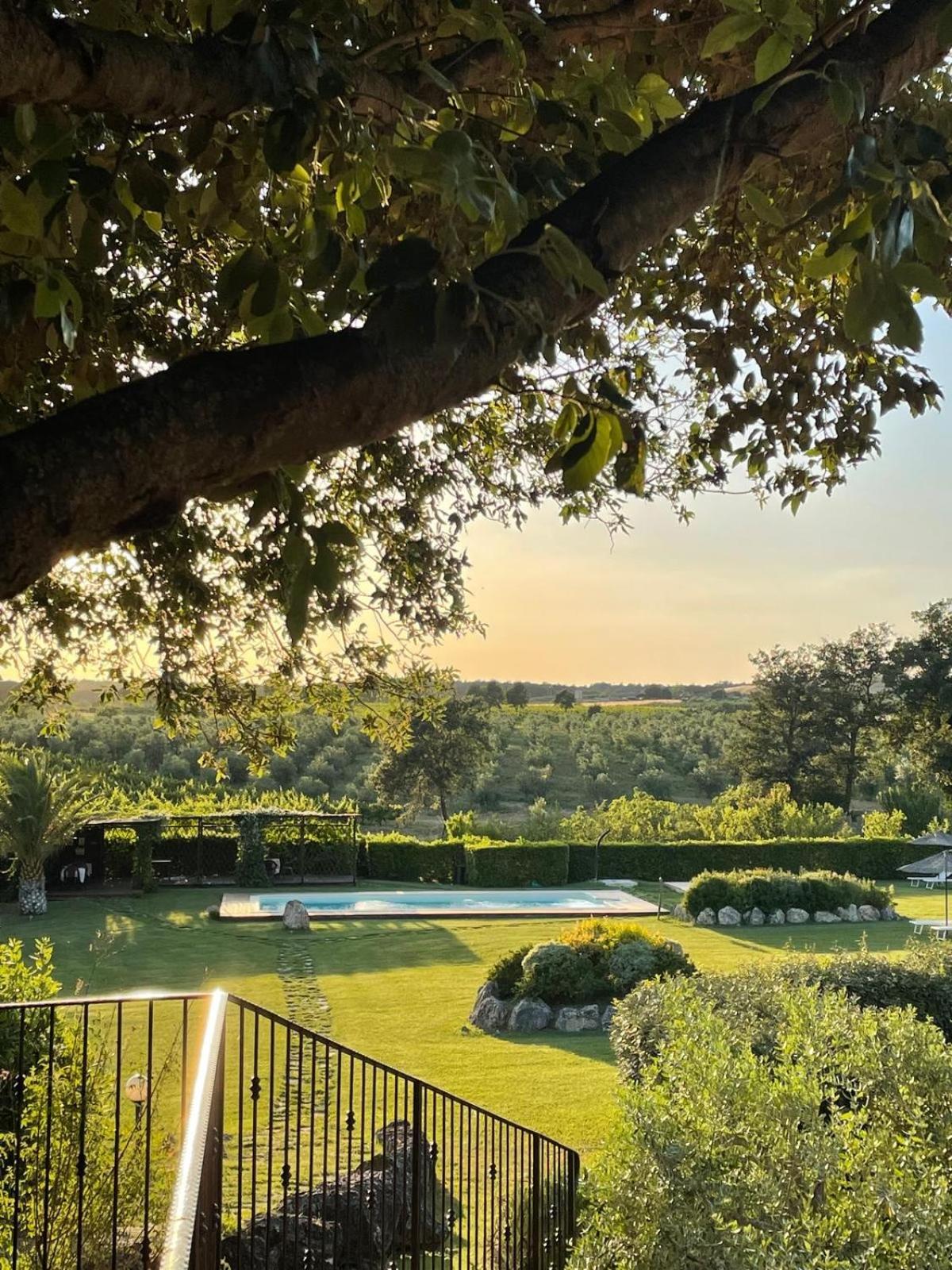 Agriturismo I Tre Fossi มาลียาโน อิน ตอสกานา ภายนอก รูปภาพ