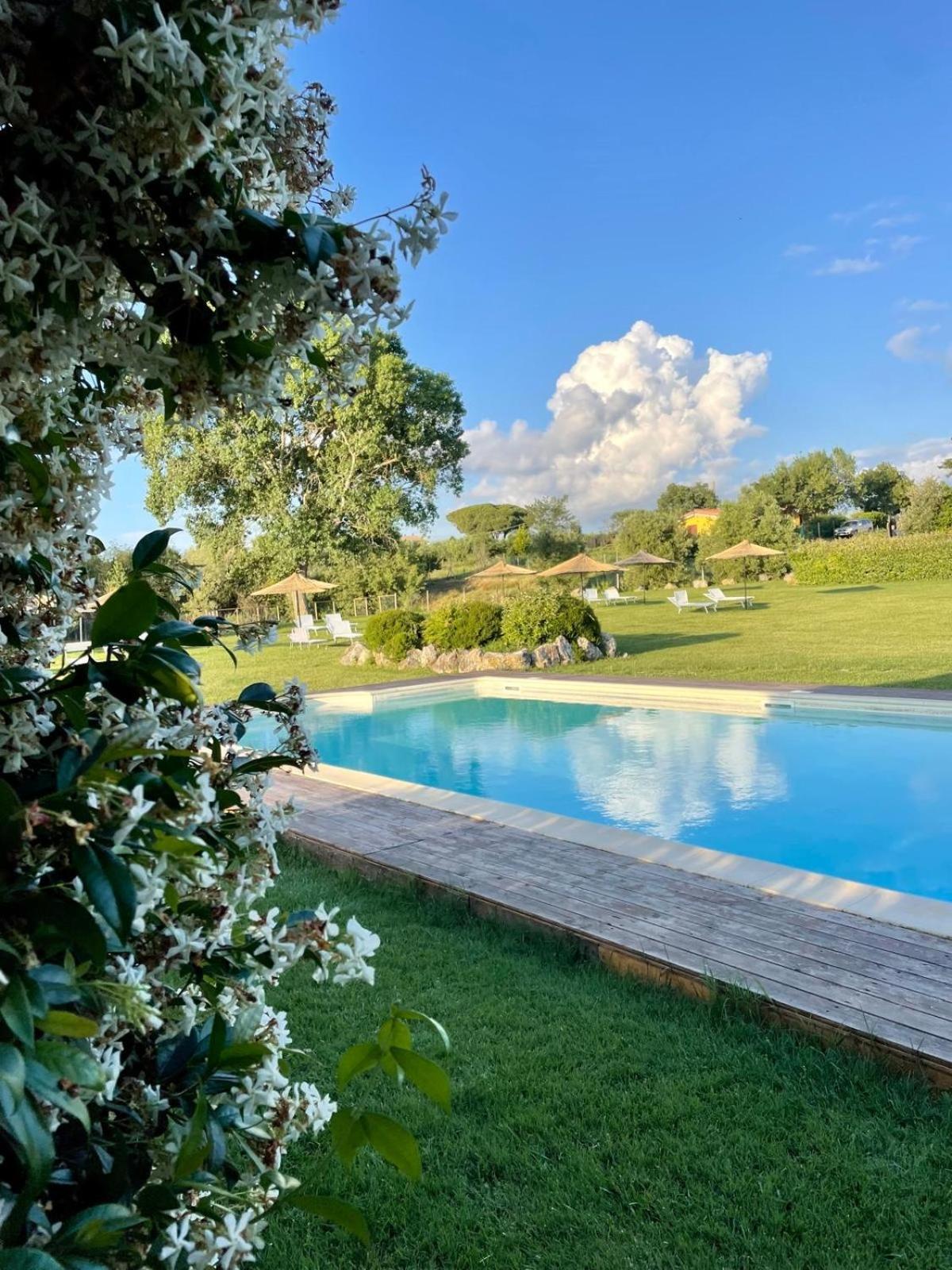 Agriturismo I Tre Fossi มาลียาโน อิน ตอสกานา ภายนอก รูปภาพ