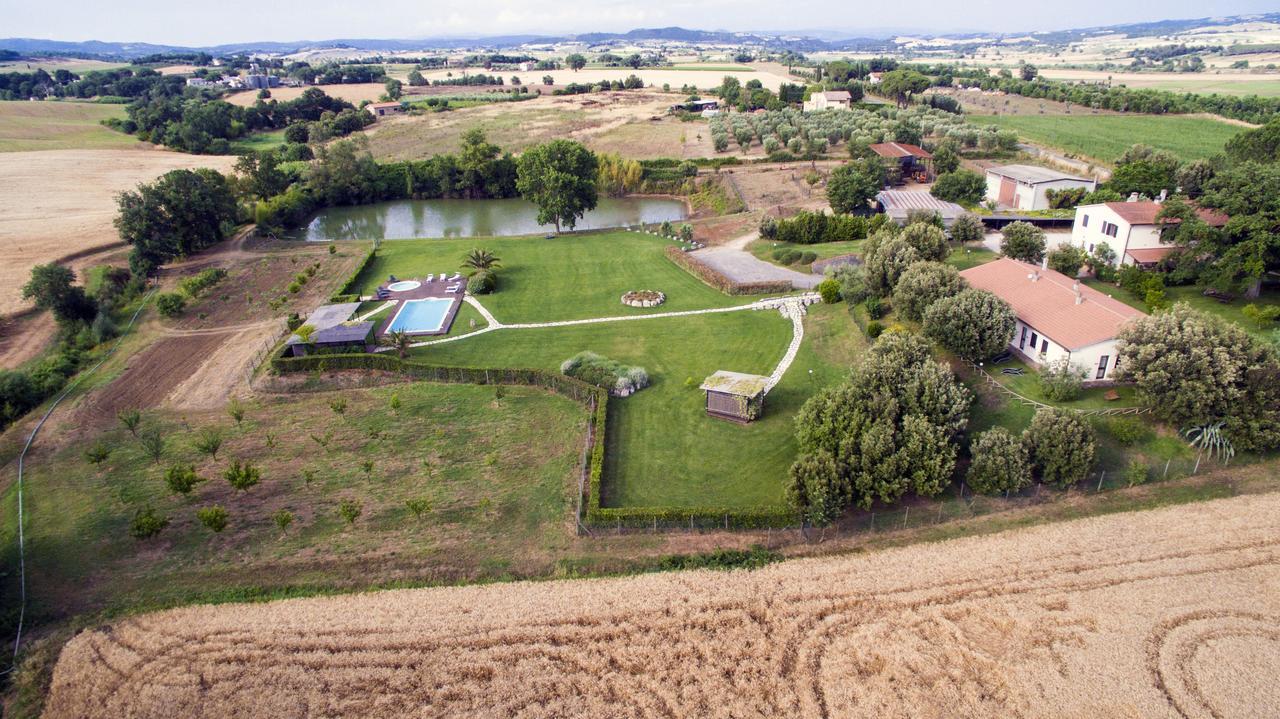 Agriturismo I Tre Fossi มาลียาโน อิน ตอสกานา ภายนอก รูปภาพ